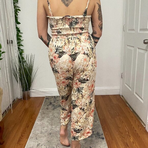 Greylin Sleeveless Floral Button-Up Smocked Romper Size M Cream/Red - Picture 5 of 5